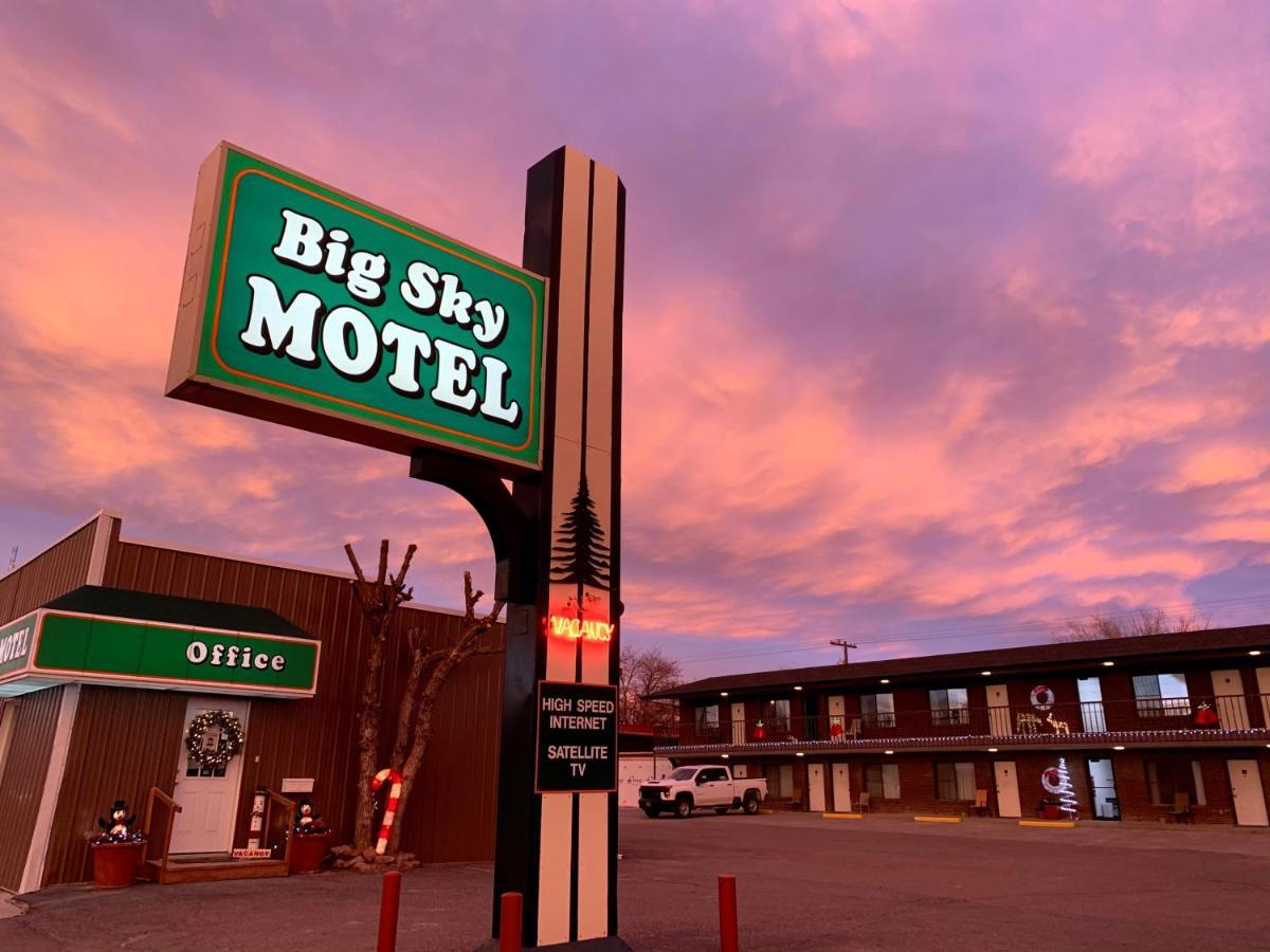 Big Sky Motel Roundup Ngoại thất bức ảnh